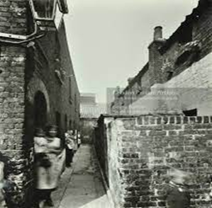 Hickman's Folly, Oliver Twist Court Bermondsey.  Oliver Twist Court no longer exists, and neither does Hickman's Folly.   X.png