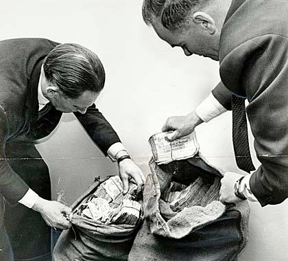 Great Dover Street, 1963. The Great Train Robbery, money in a phone box. I know it was the wrong phone box.   X..png