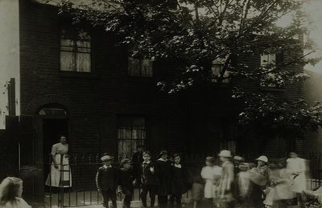 Dalwood Street, c1905, Gardener's Arms Pub.  X..png