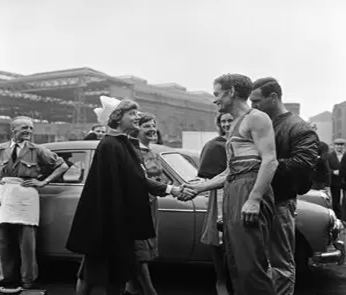 2  Borough Market, Porters Race,1966.  Assistant Matron thanking the organiser J. McKenna. X..png