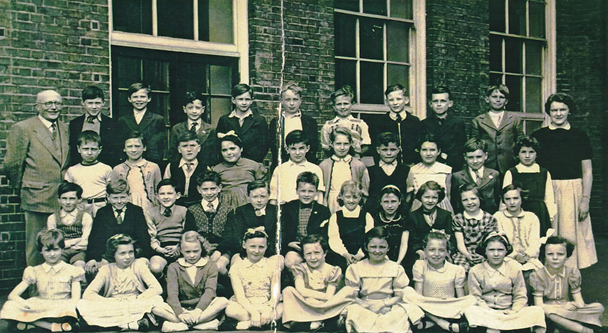 Picton Street, Brunswick Park Primary School c1956, teacher Mr Ward left..  X. (2).png
