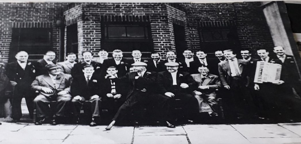 Addington Square, Camberwell, c1960. Army & Navy Pub.  X. (2).jpg