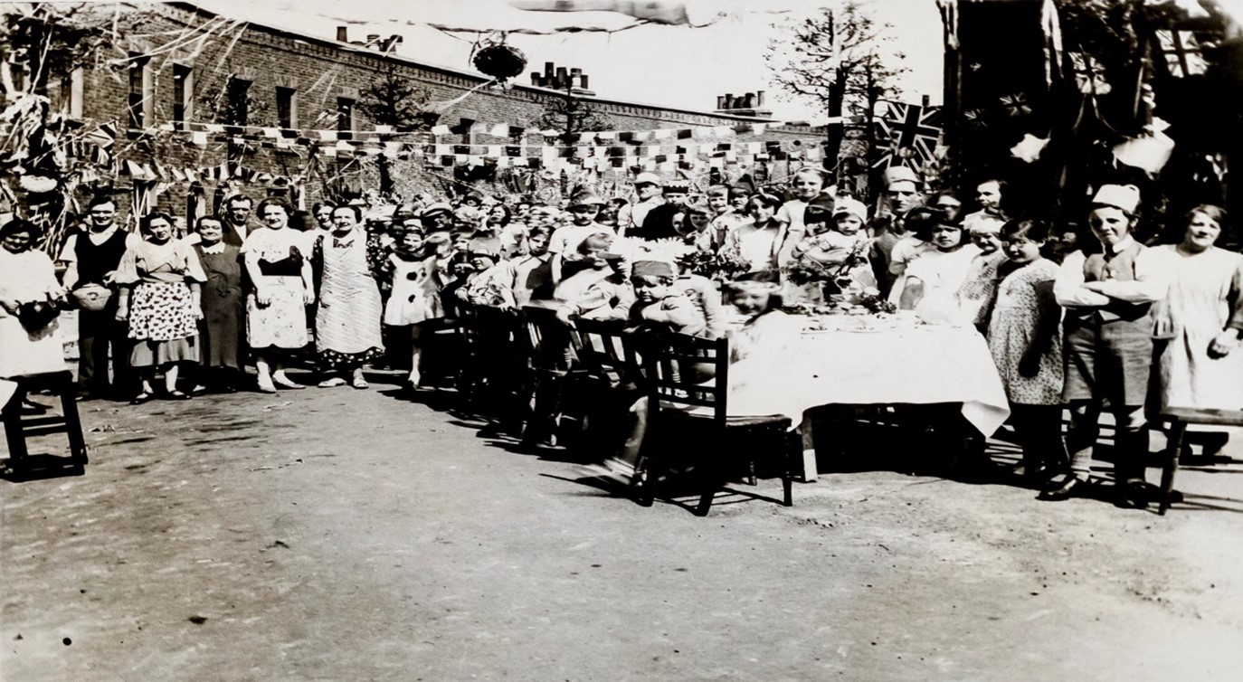 Martin Crescent 1935, Silver Jubilee Street party, off Jamaica Road. Now Scott Lidgett Crescent.  X..jpg