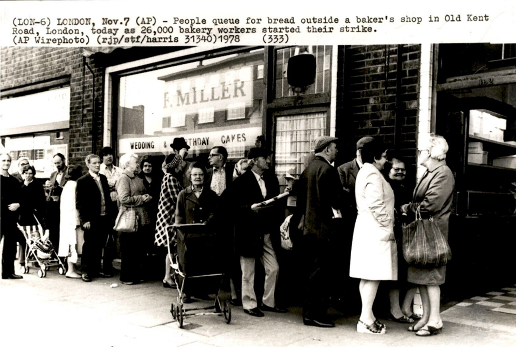 6 Old Kent Road,1978. 3 X..png