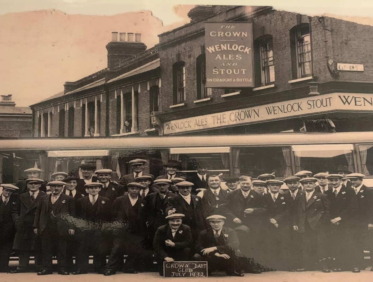 Brandon Street, Eltham Street right. The Crown Pub.   1  X.jpg