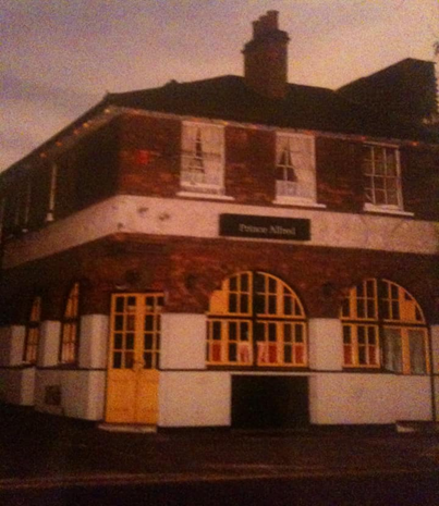 Albany Road, The Prince Alfred Pub.  X..png