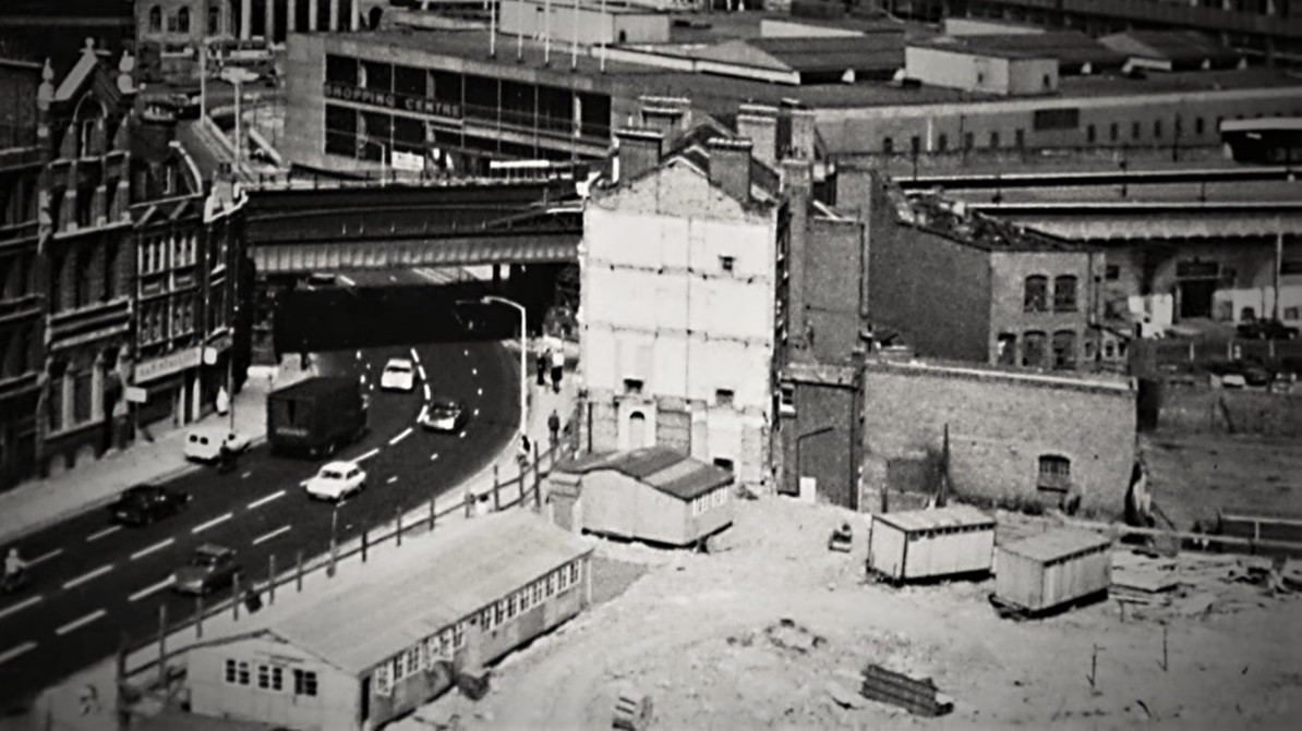 Elephant and Castle.    X..jpg