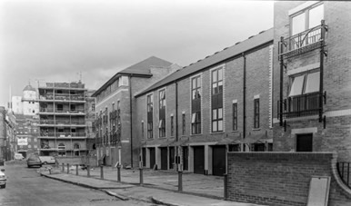 Horselydown Lane, from Queen Elizabeth Street, 1986. Anchor Brewery far end.  X.jpg
