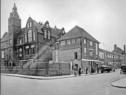 Credon Road School, Cranswick Road right and Barkworth Road left. Rebuilding of the school in the 60's.  X..png