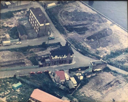 Bermondsey Wall East, Old Justice Pub, Bermondsey, late 60s early 70s. 1  X..png