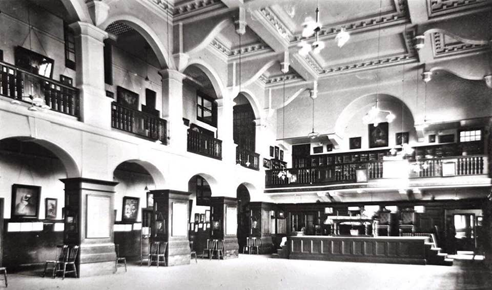 New Kent Road, St Saviours and St Olive’s Grammar School assembly hall.   X..png