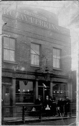 Dunton Road, The Greyhound Pub.  X..png