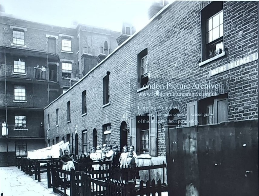 Borough High Street, Birdcage Alley, c1900. Mason’s Buildings was roughly where Little Dorrit Court is today.  1. X..jpg