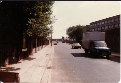 Redriff Road, left formally the Dockers  Shelter.  X..png