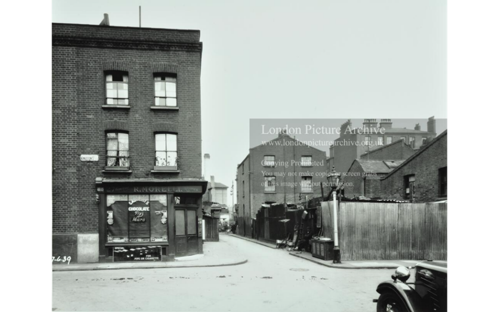 Kingston Street, left to right c1939. Looking from and down Blewitt Street towards East Street.   X..png