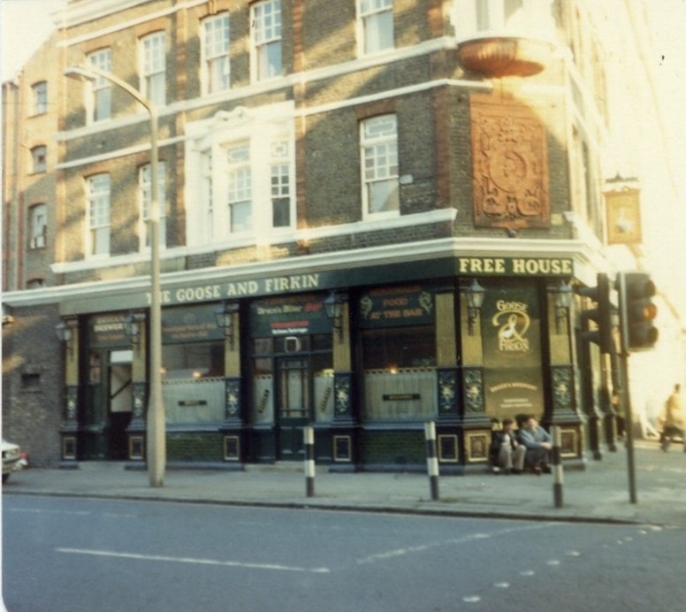 Borough Road, The Goose and Firkin.  1. X..jpg