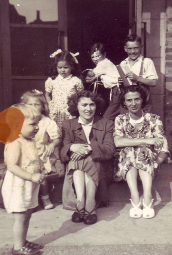 Great Dover Street, Shere House, c1950, behind the Roebuck Pub.  X..jpg