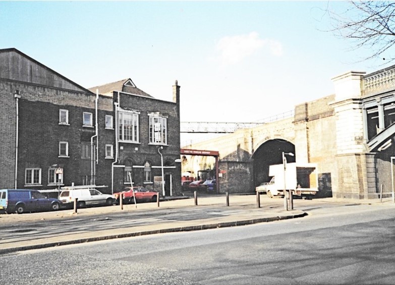 Tower Bridge Road, Sarsons Vinegar. c1998.  3 .jpg