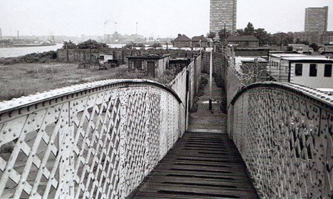 Gulliver Street, Dock Passage.   X.png