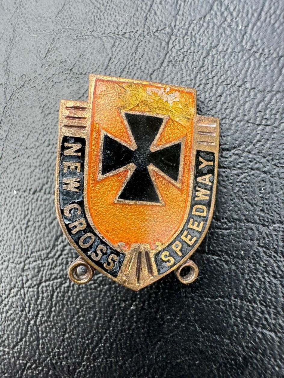 New Cross Speedway, Motorcycle Enamel Pin Lapel Badge.  X..jpg