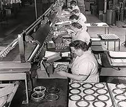 PEEK FREANS.  X..png