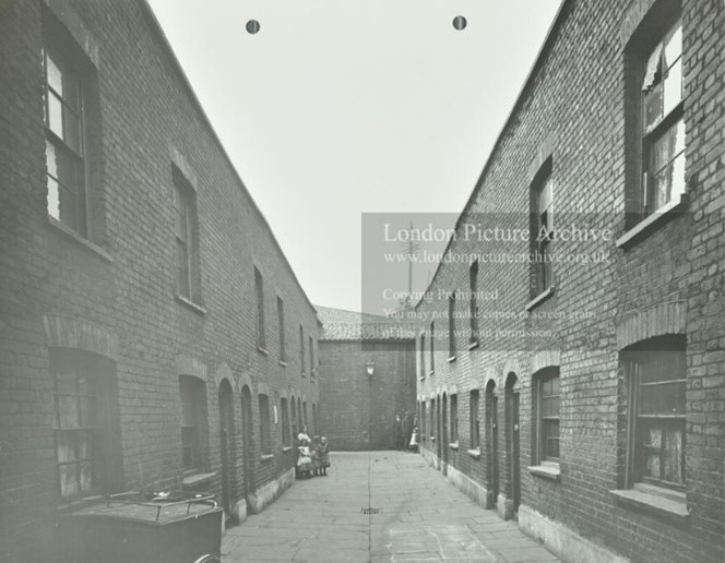 Henry Place, Tabard Estate, Southwark, c1913.  2.   .jpg