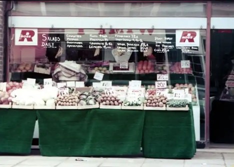 CAMILLA ROAD FRUIT STALL..jpg