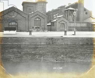 Surrey Docks South Wall Entrance c1904..png