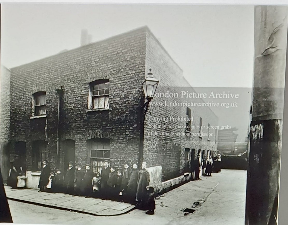5. Tabard Street, Fox's Buildings, c1913.   X..jpg