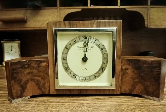 Peek Frean, presented to William John Smith for 40yrs service.   X..png