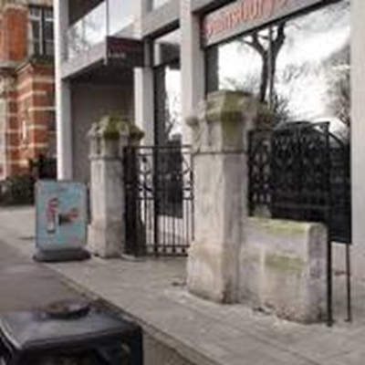 4.  Spa Road, Town Hall Gates, 2025.  X..png