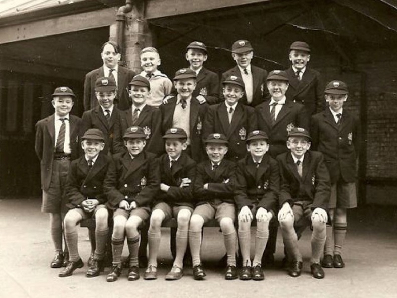 P0012-TTF-P1 Paragon class 1960.jpg