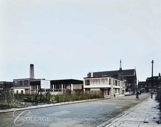 Manor Grove looking towards Ilderton Road and Corpus Christie Church Bermondsey in 1960.jpg
