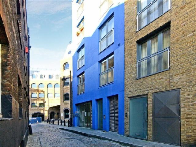 WINCHESTER SQUARE. back of Borough Market.jpg