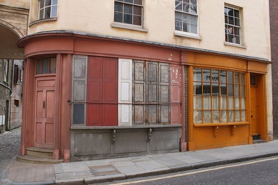Corner Bermondsey Street & Carmathen Place, opposite Bramah House. 2016..jpg