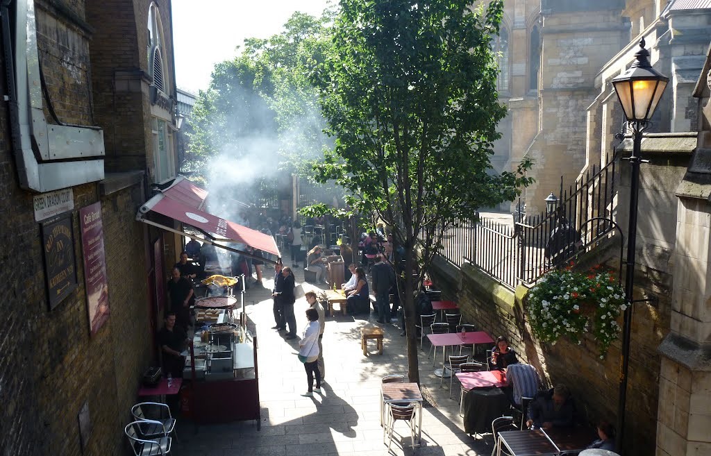 Green Dragon Court 2007.jpg