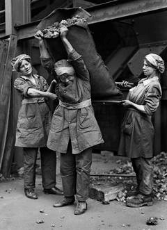 Gas Works,Old Kent Road..jpg