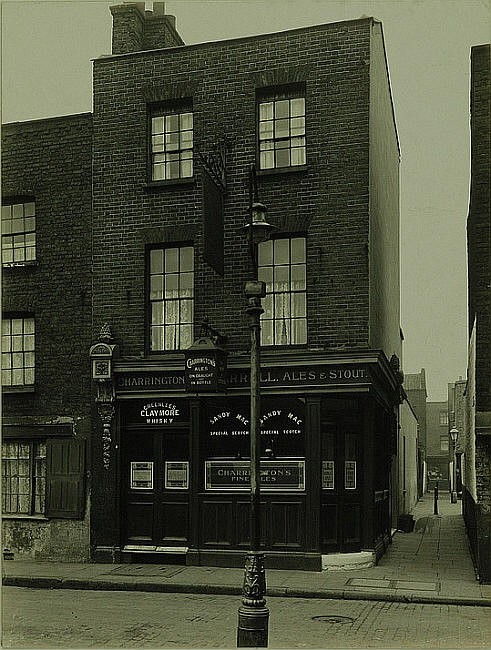 Ship in Distress, 16 Marigold Street, Bermondsey - in 1930.jpg
