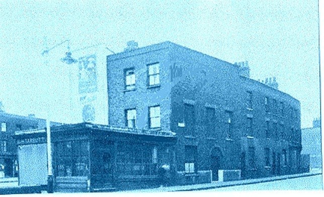 Tabard Street at the junction with Great Dover Street (left) you can just see the Horse Trough to the left of the picture..jpg