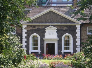 Bankside, Hopton's Alms-houses, Hopton Street, 2016..jpg