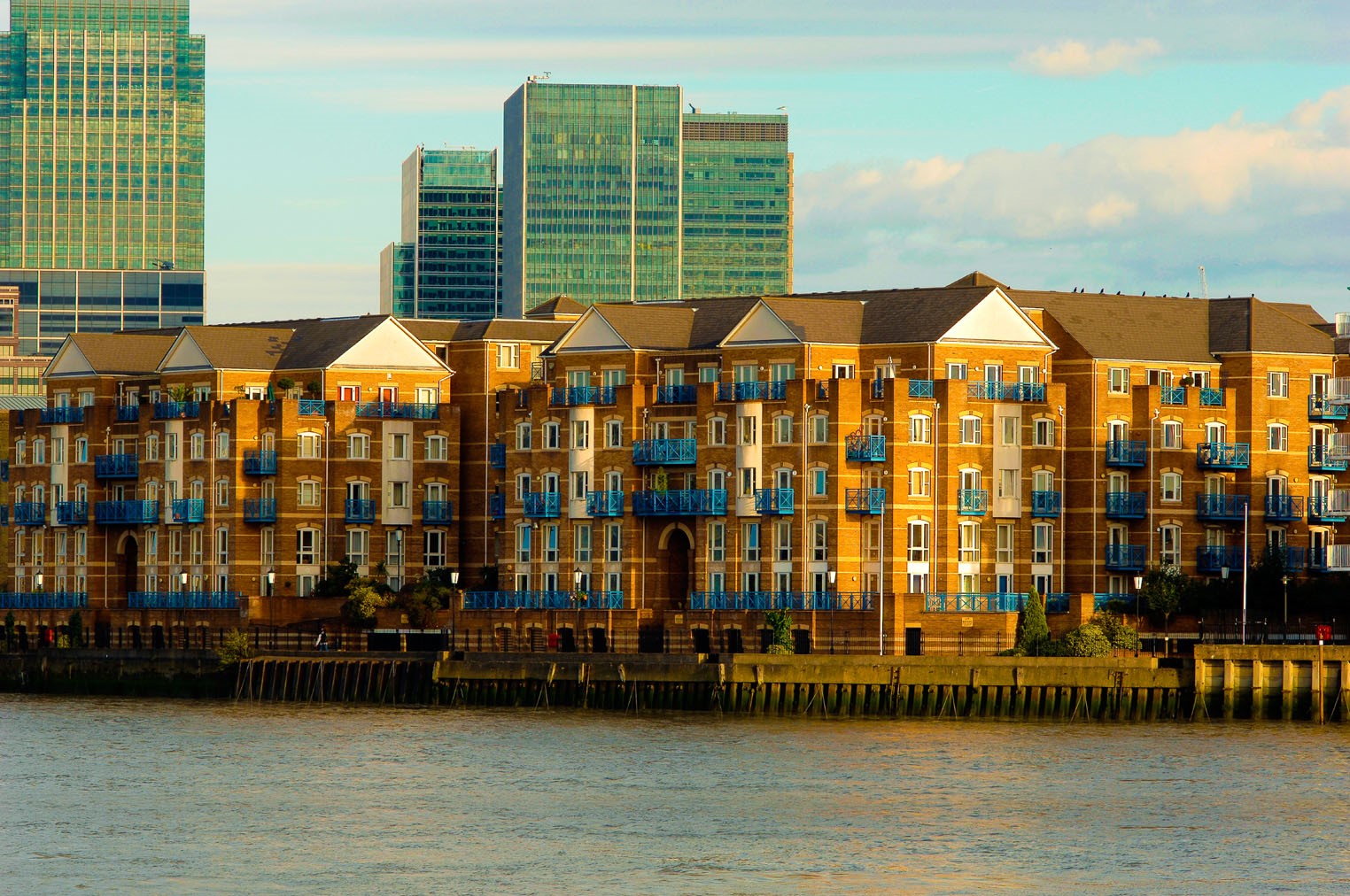 Rotherhithe Street, King & Queen Wharf 2017..jpg