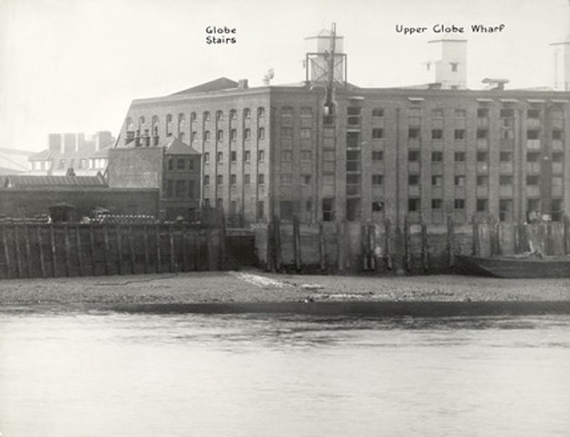Rotherhithe Street, Globe Wharf 1937 X.jpg