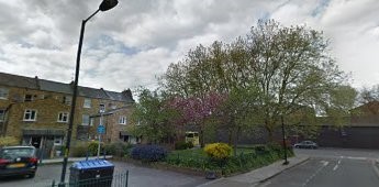 Mason Street Stall stood roughly where the tree is on the pavement the pub would have run back across the car park.jpg