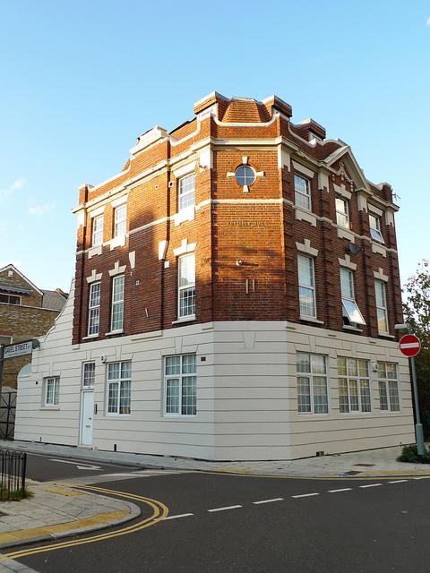 Mason Street. site of the Gloucester Arms Pub, off the Old Kent Road. 2017.jpg
