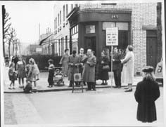 Macks Road, open -air preaching by the Bermondsey Gospel Hall, 1950s.jpg