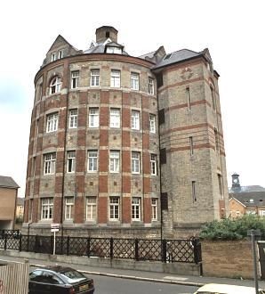 Havil Street Workhouse and Infirmary 2001.jpg