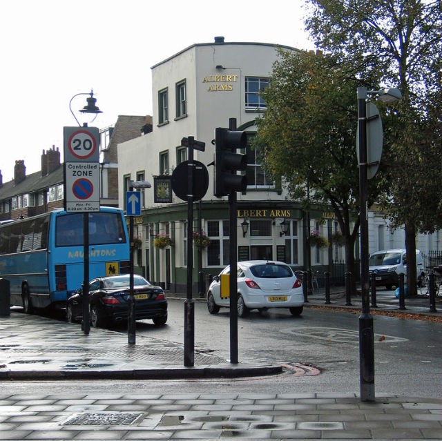 Gladstone Street, Albert Arms. This pub closed on 14th April 2017 due to fire damage, now reopened..jpg