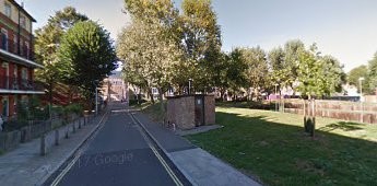 SWAN MEAD LOOKING FROM THE TOWER BRIDGE ROAD 2017.jpg