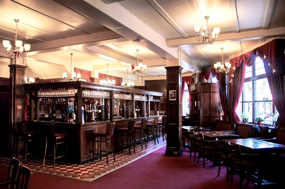 Westmorland Road, The Red Lion Pub interior c2017.jpg