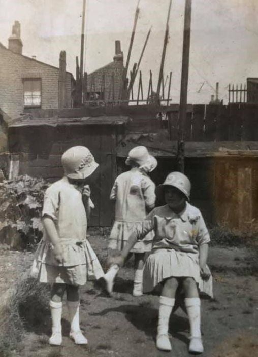 Marden Road Bermondsey 1930.jpg